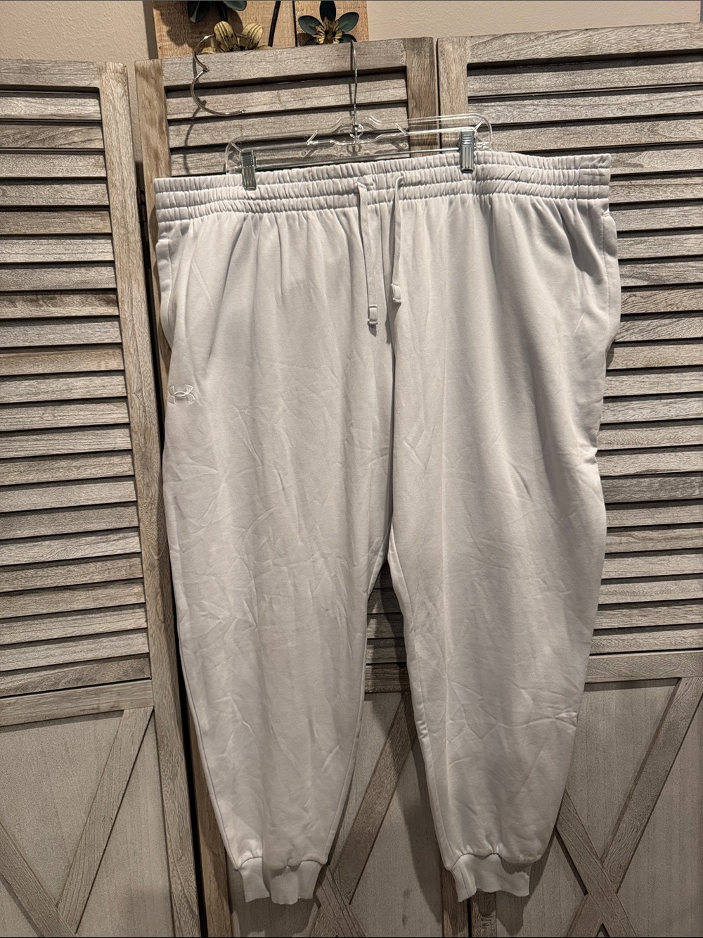 Under Armour White Fleece Joggers with Drawstring Waist size 4XL